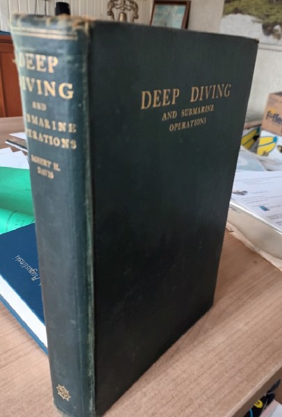 Deep Diving and Submarine Operations (4th edition 1935) | Webshop Nautiek.nl