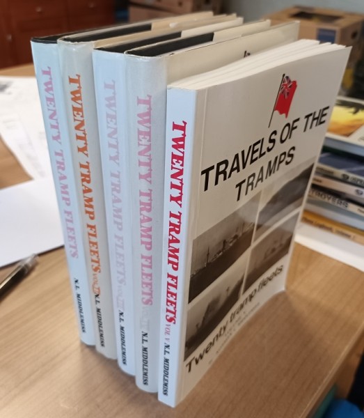 Travels of the Tramps (5 volumes complete) | Webshop Nautiek.nl